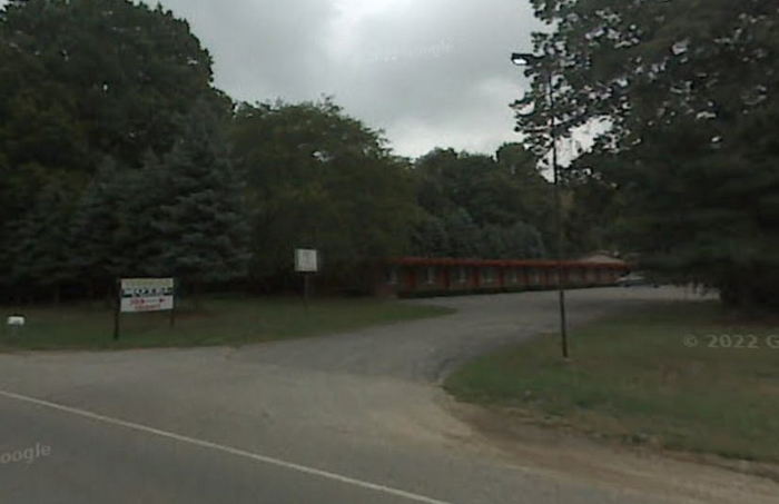 Starlite Resort - 2008 Street View (newer photo)